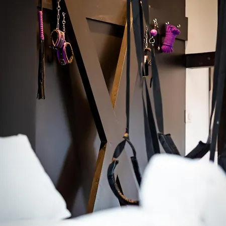 Nuits Secretes Un Instant Privilegie Et Sensuel Bourg-Achard