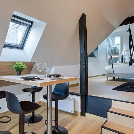 Nuits Secretes Un Instant Privilegie Et Sensuel Bourg-Achard